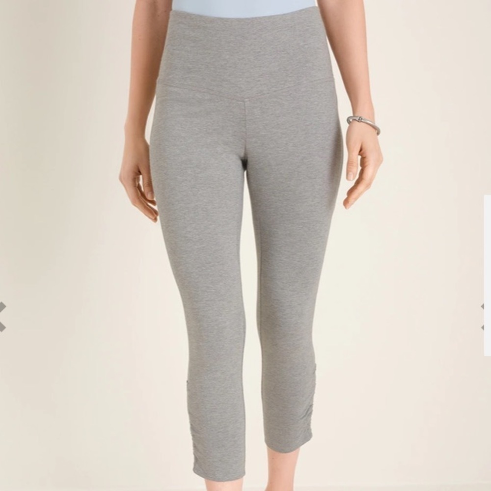 Chicos NWT Zenergy So Slimming Heathered Gray Ruched Crop Leggings